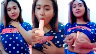 Bokep Indo Mbak iyem Sepong Dildo Jepitin di Toketnya